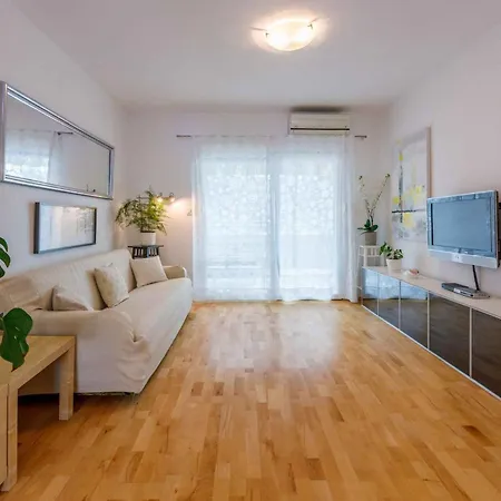 Lejlighed In 39069 *